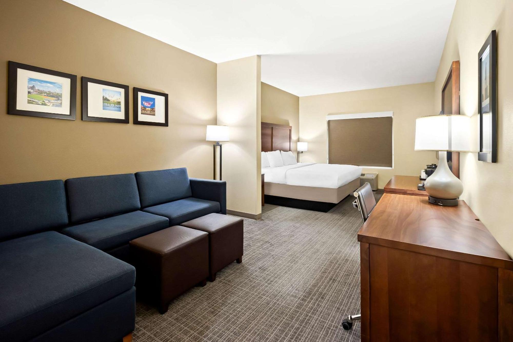 Comfort Inn & Suites High Point - Archdale 外观 照片